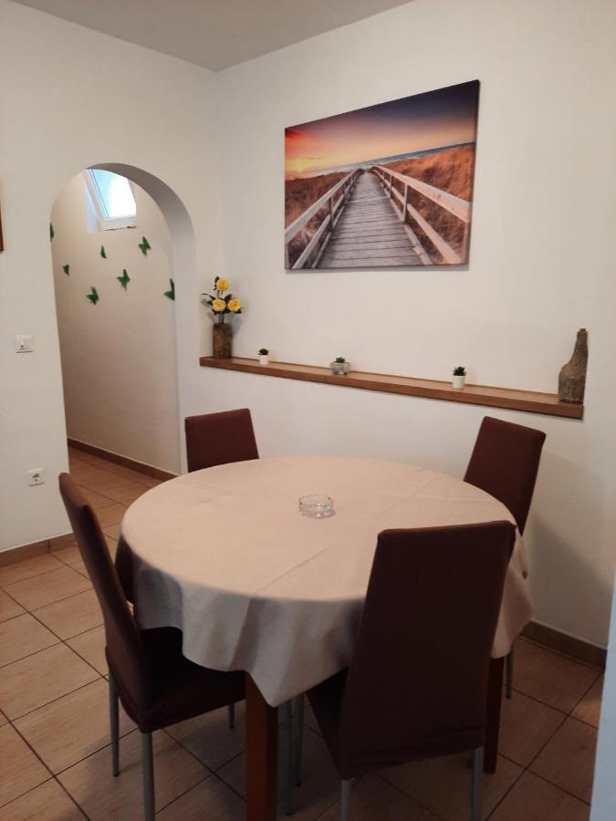 App Vito Apartment Selce Exterior photo